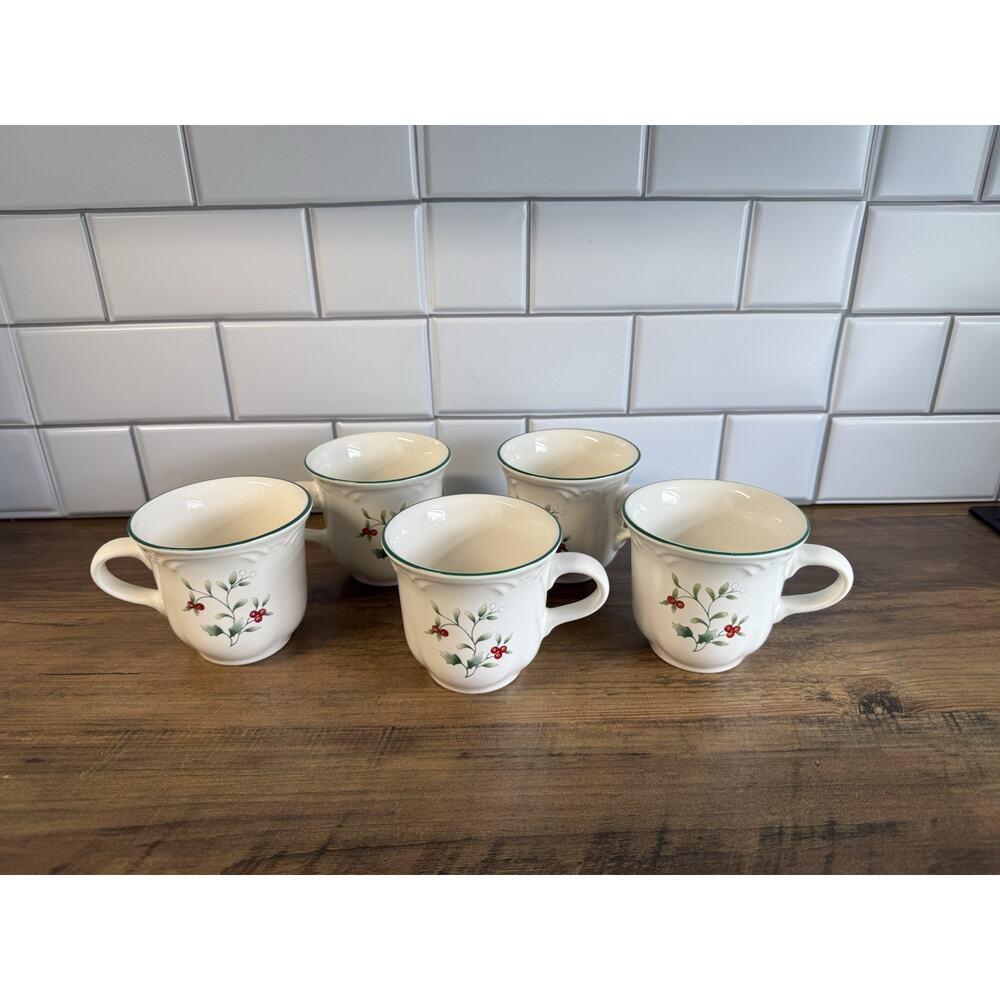 Pfaltzgraff Winterberry Coffee Tea Cup Mug Holly Berry Christmas SET 5 Holiday